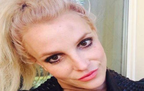 lasillarota's tweet photo. ¿Ya viste el nuevo rostro de #BritneySpears? #NoTeLoPierdas https://t.co/bGbShf6Igb https://t.co/6DDA0tEw3U