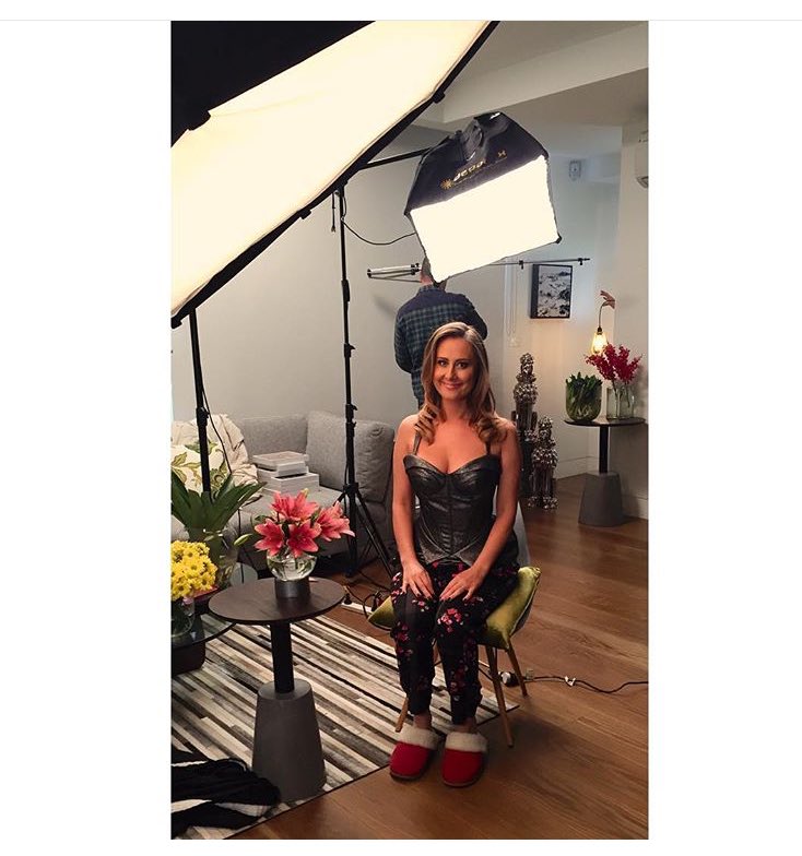 JackieGilliesTV's tweet photo. #BTS shot 4 U 2 check out some of what happens behind the veil of TV. 8-10 hrs #MasterInterview  #RHOMelbourne 💋😘 https://t.co/nqmcrkhiG6