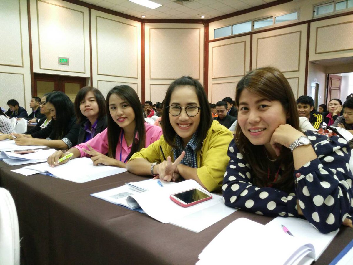 Montri K. ผ tweet media