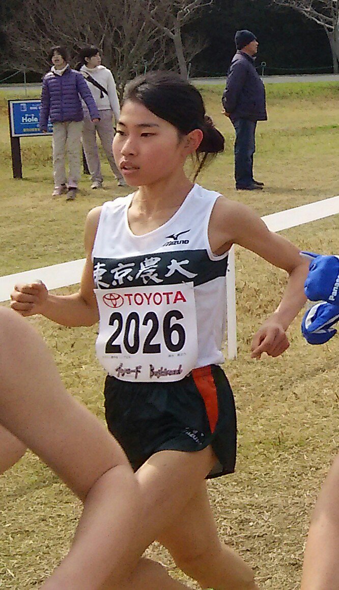 Twitter 上的 キャプテン 清水裕子さん 積水化学 清水萌衣乃さん 東京農大 清水真帆さん 大阪学院大 なにげに清水さんが３人出てました 笑 萌衣乃さんの３位は素晴らしすぎでしたが 裕子さんも真帆さんも存在感ある立派な走りでした 福岡クロカン T Co