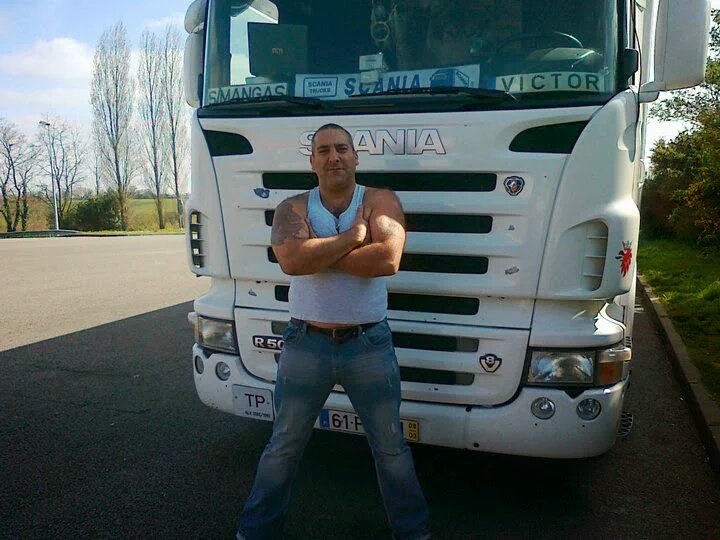 Currocurrito2's tweet photo. Camioneros https://t.co/qfquCLtwPx