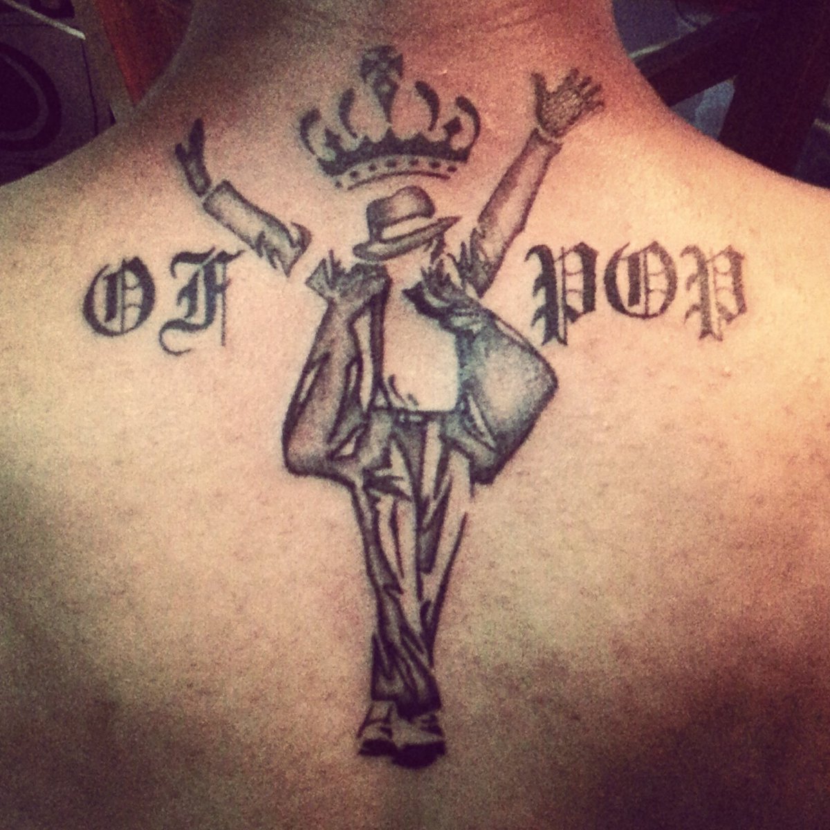 BabanPranay's tweet photo. Back Tattoo of an legend Dance Mj Tattoo means with Crown The King of Pop.. https://t.co/Phgd1uevDL