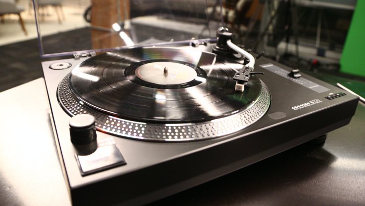 TopGadgetGifts's tweet photo. Crosley’s First Direct Drive Turntable Doesn’t Disappoint 
#topgadgetgifts #gadget #gifts... https://t.co/Iau4be0b88 https://t.co/v3NuhLk2iX