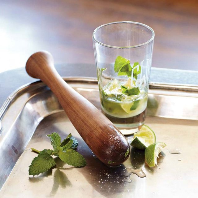 GadgetFlow's tweet image. Walnut Wood #Muddler gdfl.co/1XUZL5U Exceptionally efficient and #ecofriendly muddler for making #cocktails!