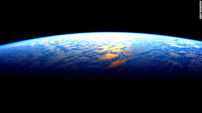 .<a href="/StationCDRKelly/">Scott Kelly</a> is coming home today -- but not before posting one last photo from space: cnn.it/1QpnWrL