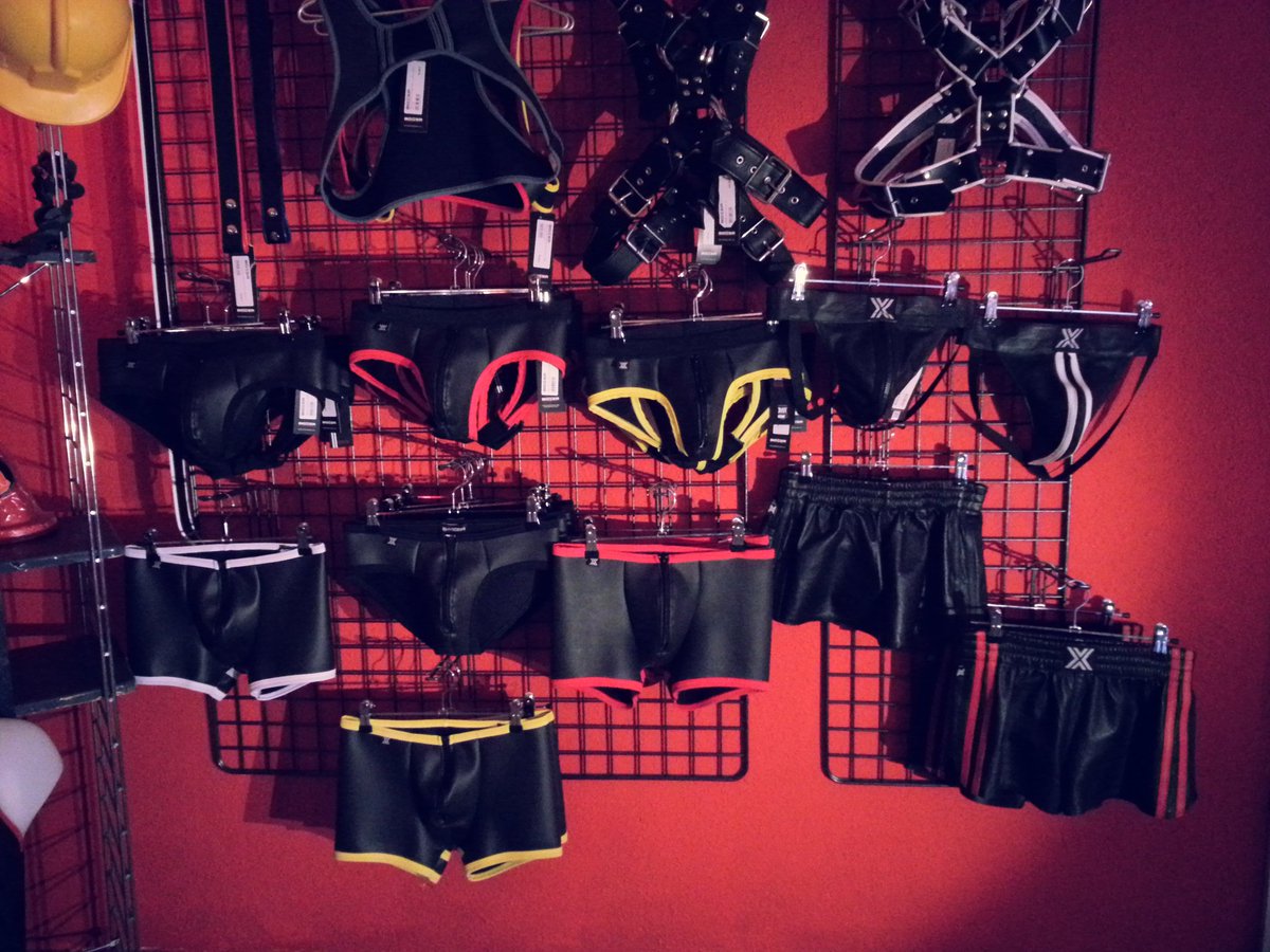 BXR2014's tweet photo. preparando un buen stock para el TLF fetish week. 24/28 marzo. https://t.co/u9LYy7ZvrX