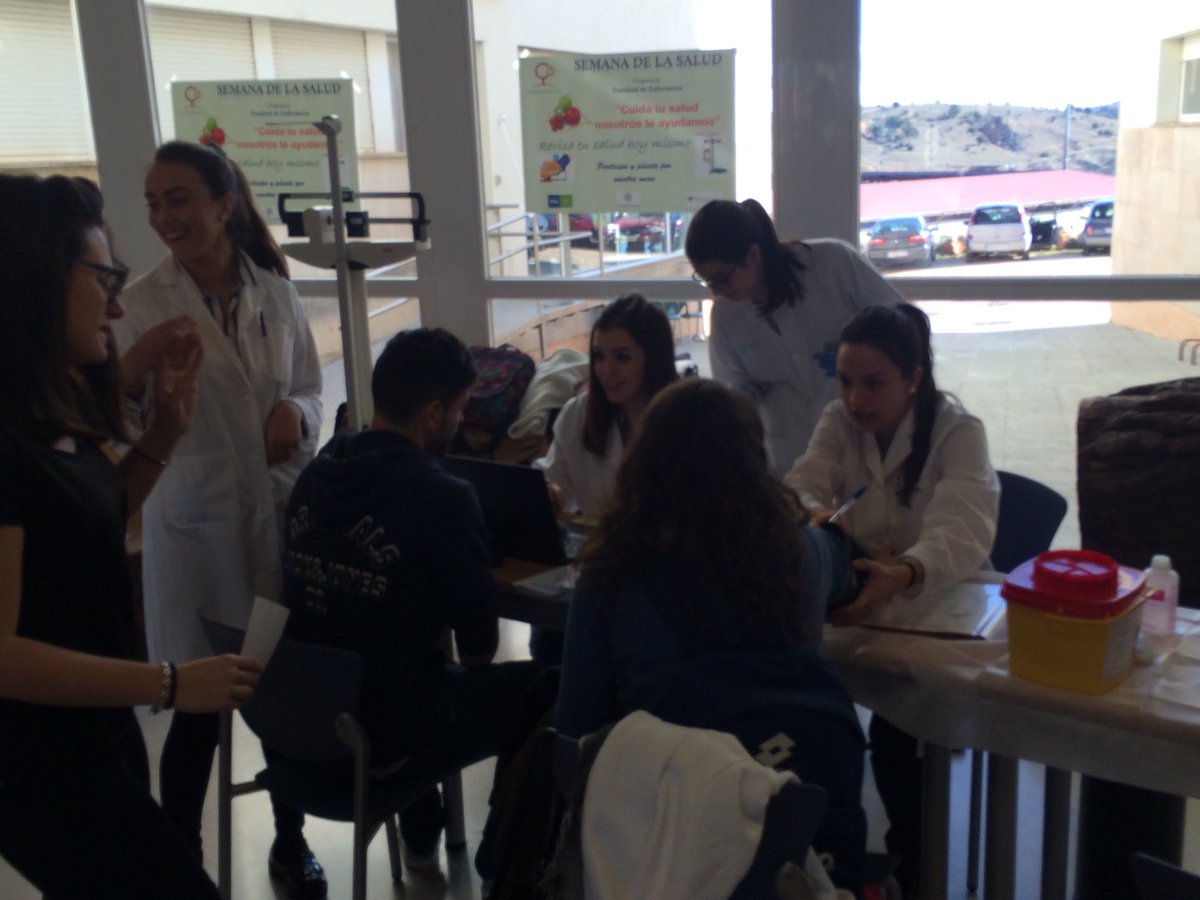 enfersoriauva's tweet photo. Promoción y prevención  de la salud en #uvasoria @DeporteUVaSoria #semanadelasalud #enfermeriacomunitaria https://t.co/LICWpHQr0d