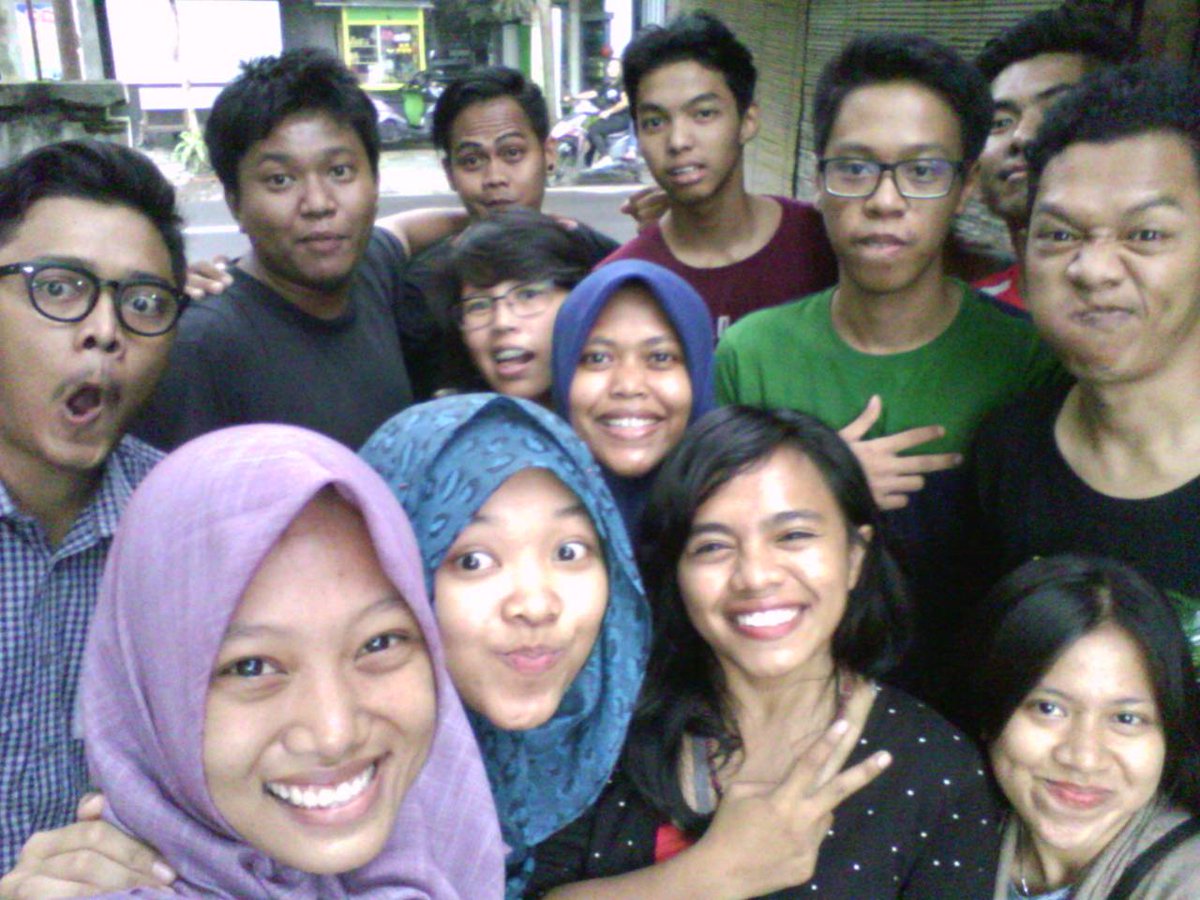 mariajosepha's tweet photo. Hellboy and Sistar🙆🙆🙆 #EveningClub #MrBobSuperSeru @MrBobPare @MrBobPare https://t.co/fSdSUDkHnO