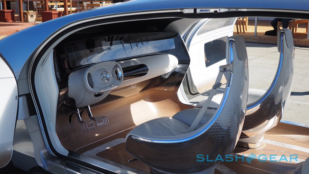 Voip4Ex's tweet photo. Car-makers #telecoms bodies push standards 4 #selfdriving vehicles https://t.co/Zk3yUEQ3Ia #operators #future #cars https://t.co/a30UDlJjPq