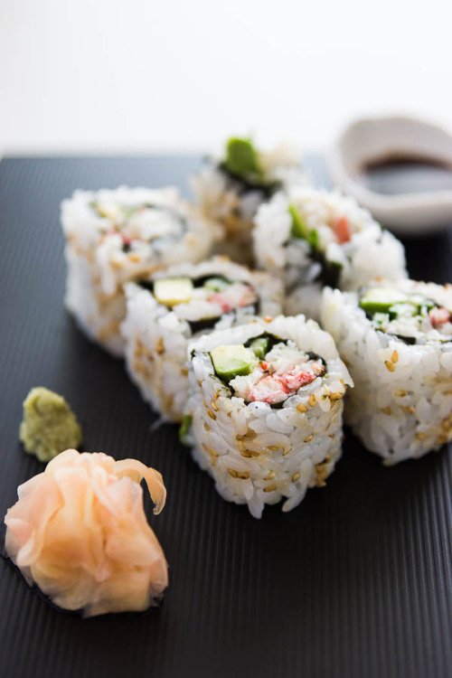 miamFR's tweet photo. Ce midi c'est sushis :p https://t.co/essfx6Nyx3
