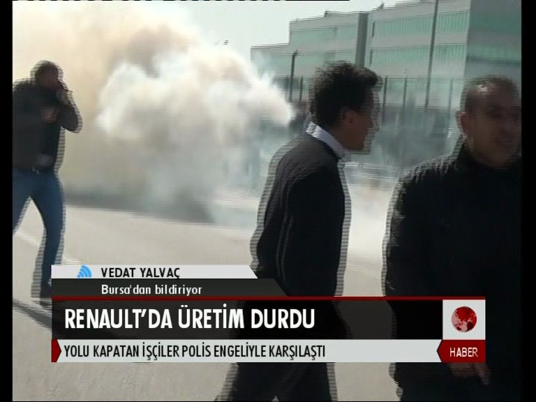 hayatin_sesi's tweet photo. Renault’ta üretim durdu, polis işçilere saldırdı.
https://t.co/d35bcZetXm https://t.co/YMAIIHmZOo
