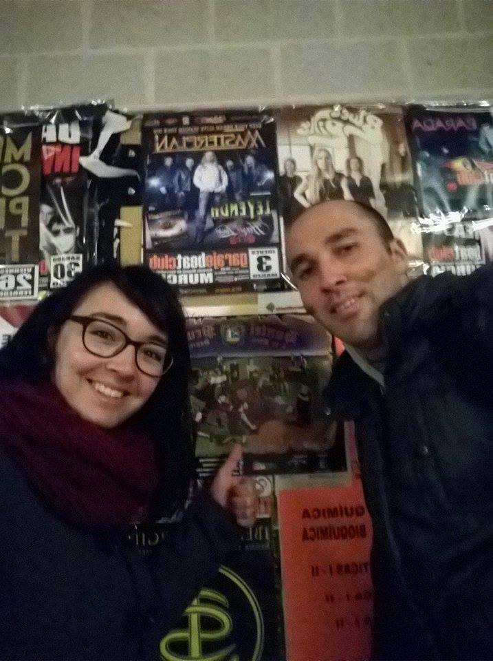 HijosdelMedievo's tweet photo. Selfie con nuestro cartel! Gana un chupito gratis en la fiesta =D https://t.co/6x2qC7Y3CQ https://t.co/MipKZYJbyL