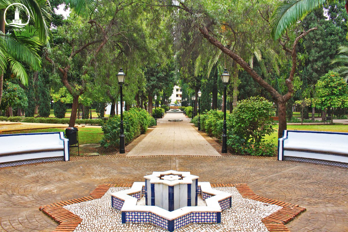 Parque de la Constitución, #Marbella. Un oasis de sombra y tranquilidad junto al mar ¡No se puede pedir más! #Málaga