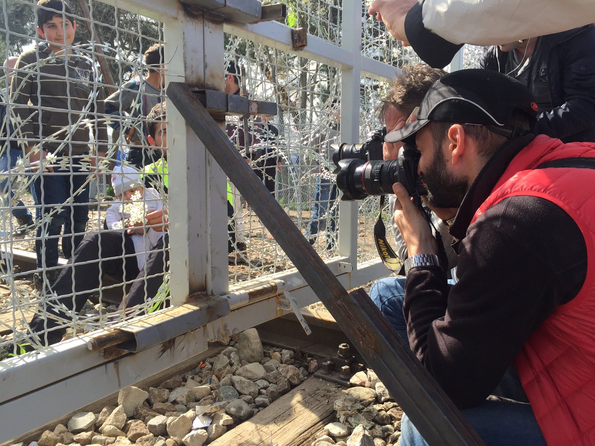 #refuges waiting for the Macedonian border to open, AP photographer #VisarKyeziu