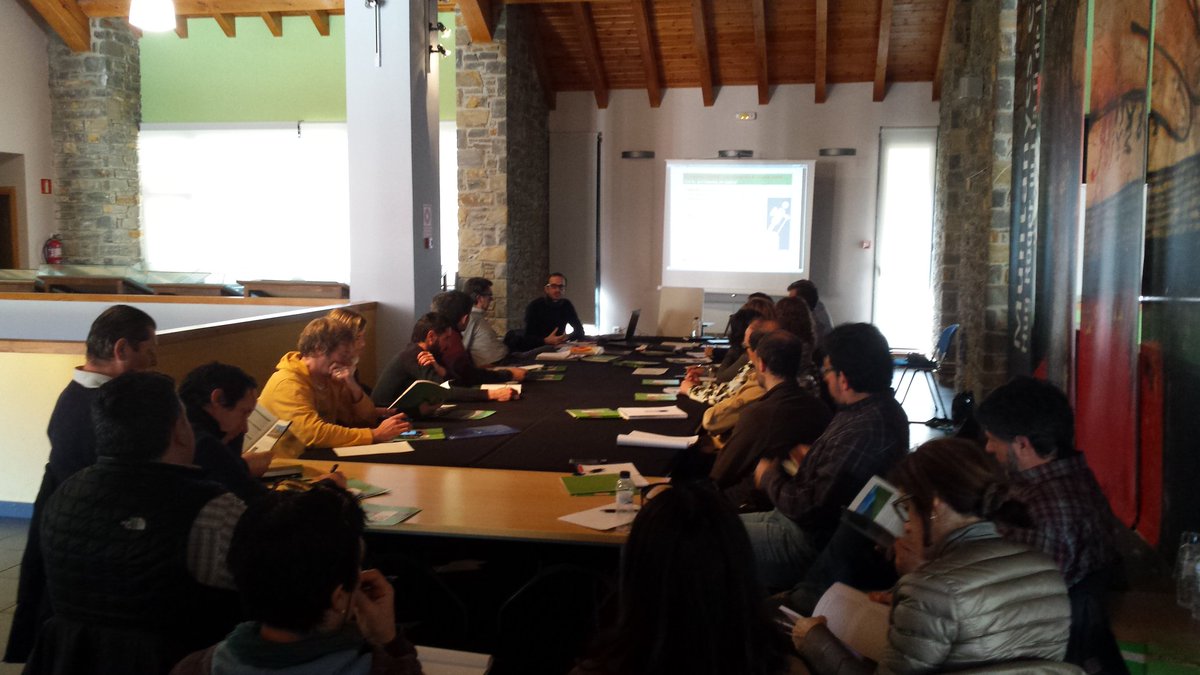 carlosguardia10's tweet photo. Presentació del mètode #SENDIF a #Sort #IDAPA #camins #senderisme #cooperació https://t.co/mDFJeN8YqQ