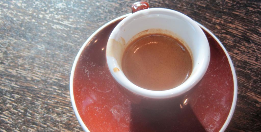 njhix's tweet photo. How coffee can actually improve your health: https://t.co/PcNnKn348u https://t.co/iZDnXkP7Vt