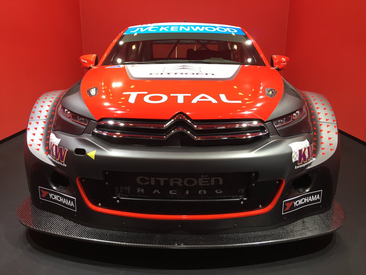 pechito37's tweet photo. Algunas mas del nuevos @Citroen C-Elysee @FIA_WTCC @CitroenRacing https://t.co/suc2jMMoBo