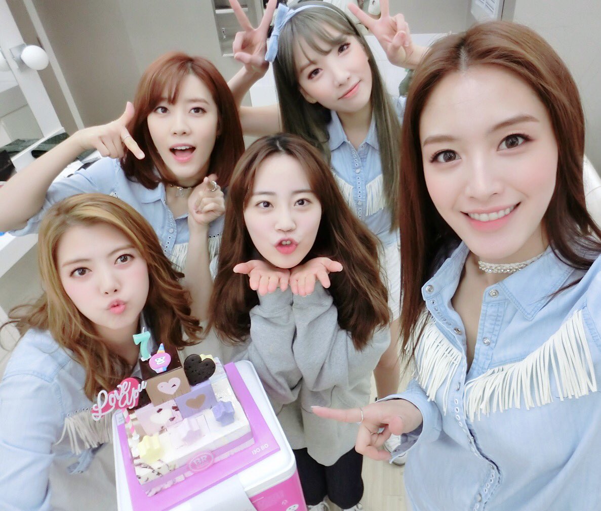 CcdWPVBUsAAFO9r.jpg:orig