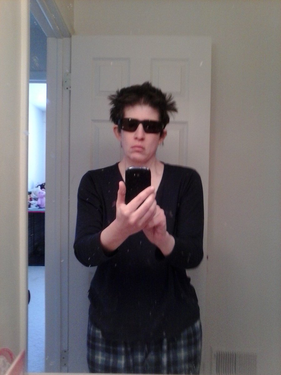 GlassScowl's tweet photo. Look...#BAMMM!!!

#FlauntYourSelfie https://t.co/p6xxAUvTBe