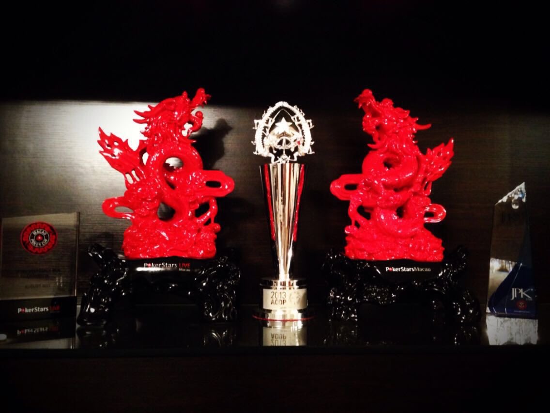 CelinaLin's tweet photo. Won my first spade! ๐๐๐ The only one missing from my collection ๐ @PokerStarsMacau https://t.co/oUbASROfbO