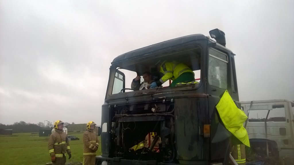 suffolkcc's tweet photo. Heavy Rescue #training day by @SuffolkFire at Wattisham #lorryrescue #rtctraining #keepingsuffolksafe https://t.co/Fs9ZAqHwg3