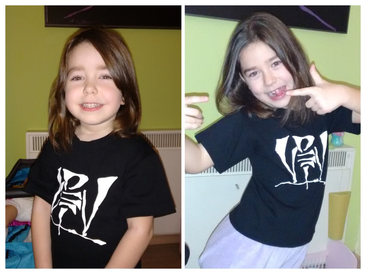 javicalvo73's tweet image. #FelizCumpleanosKaseO Un beso gordo para @KaseO_real de este par de pequeñas fans