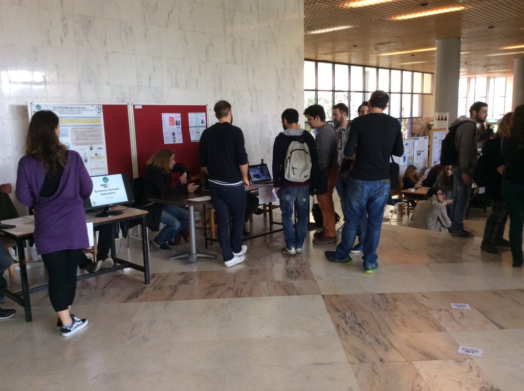 IEEE_NtuaSb's tweet photo. Το LabDay 2016 εχει ήδη ξεκινήσει! Θελεις να μάθεις για τα εργαστήρια της ροής σου?! Μην αργείς! #LabDay https://t.co/6DMXeKLvnB