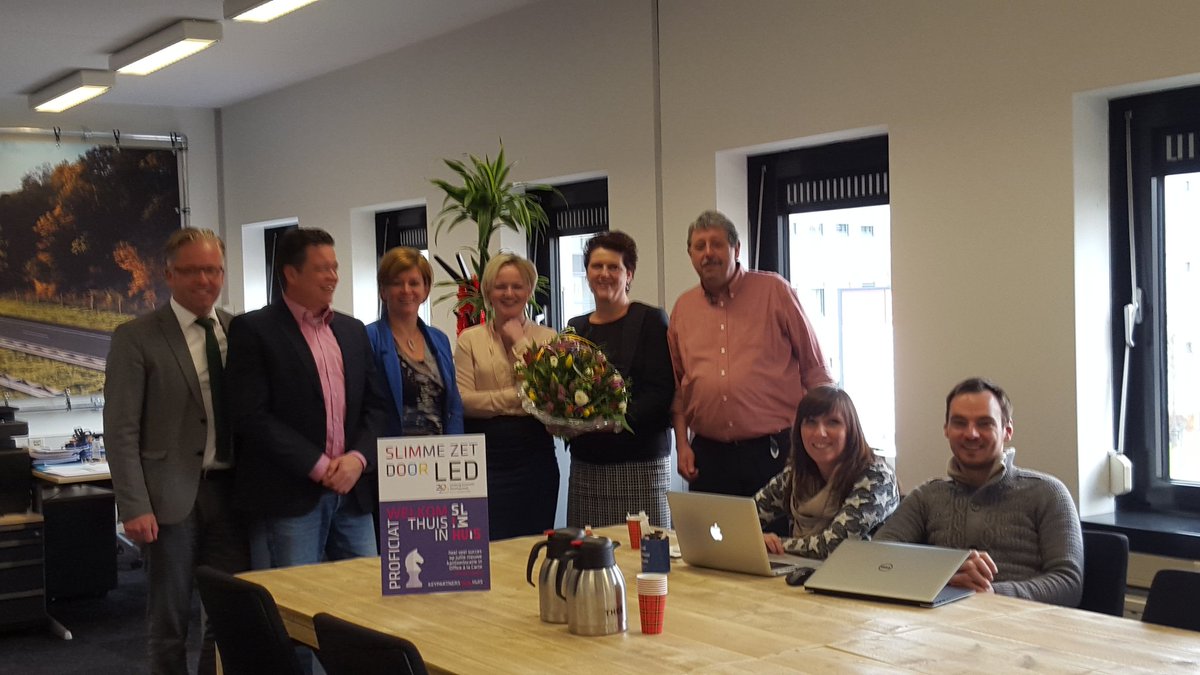 SLIM_huis's tweet photo. @LimburgEconomy gefeliciteerd met jullie nieuwe huisvesting. #SLIMhe #samensterk @broedplaats365 https://t.co/NTaPbAkzlB