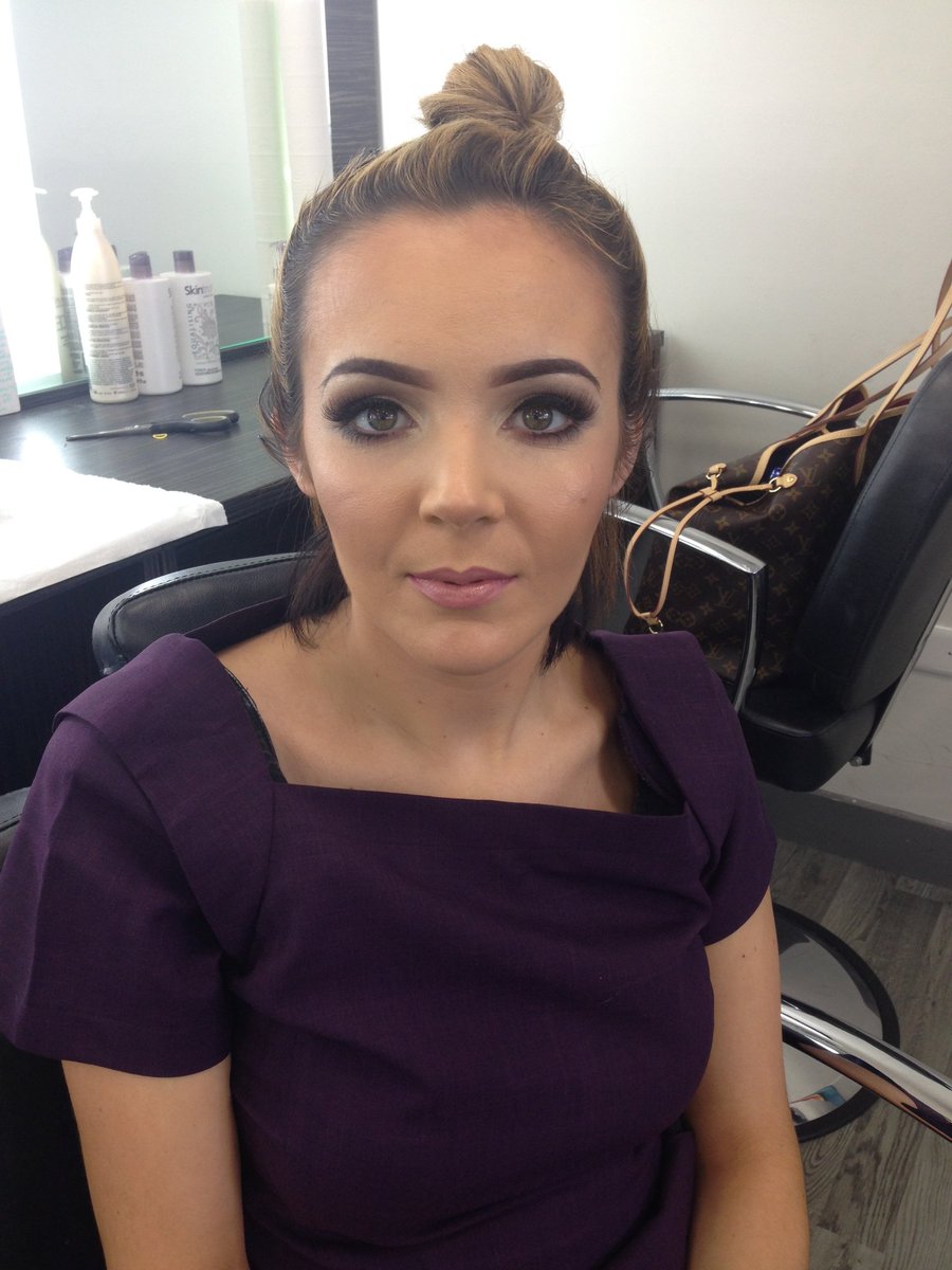 makeupbyjanine's tweet photo. https://t.co/qKXjxuG8ZV
