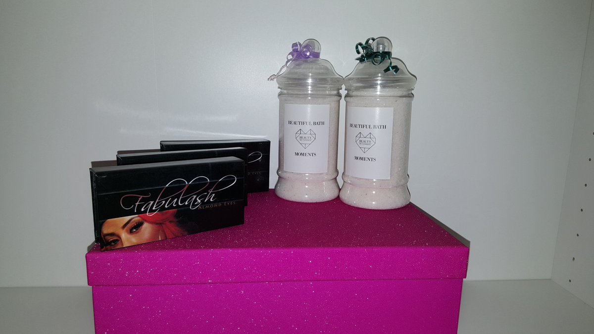 MiniBowBelles's tweet photo. My order came..thank you @CandaceSophia_ always great when you get extra unexpected gifts thrown in #pampernightin https://t.co/89d0WEsc6T