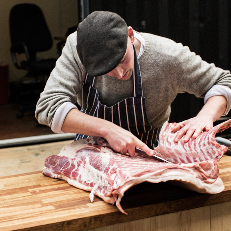 Couple of tickets left for Cured Meat Butchery class with <a href="/blackhandfood/">hugo</a> on Sat 19th March! meatschool.co.uk/product/cured-…