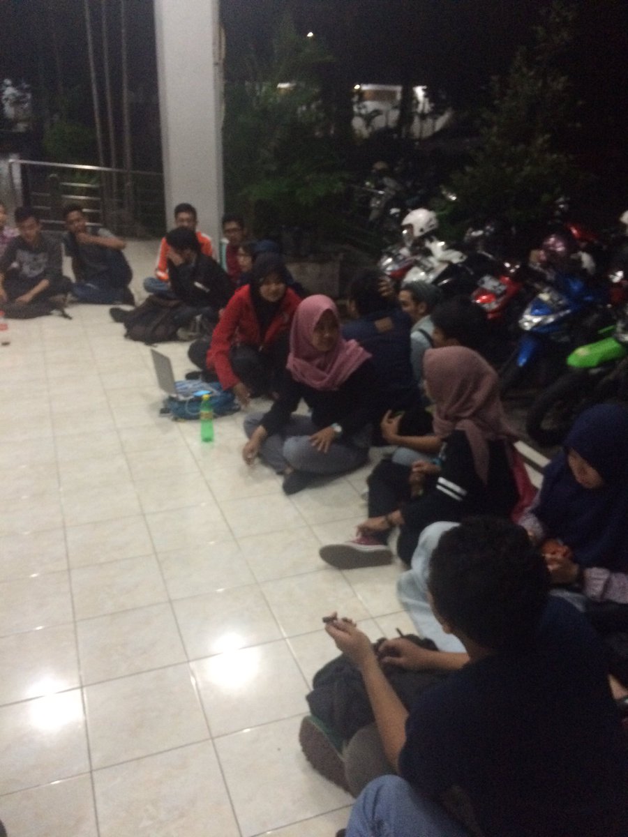 kmf_ugm's tweet photo. Happy to see a new family , welcome :) #FirstGatheringKMF 2016 https://t.co/82nNUhv8Mt