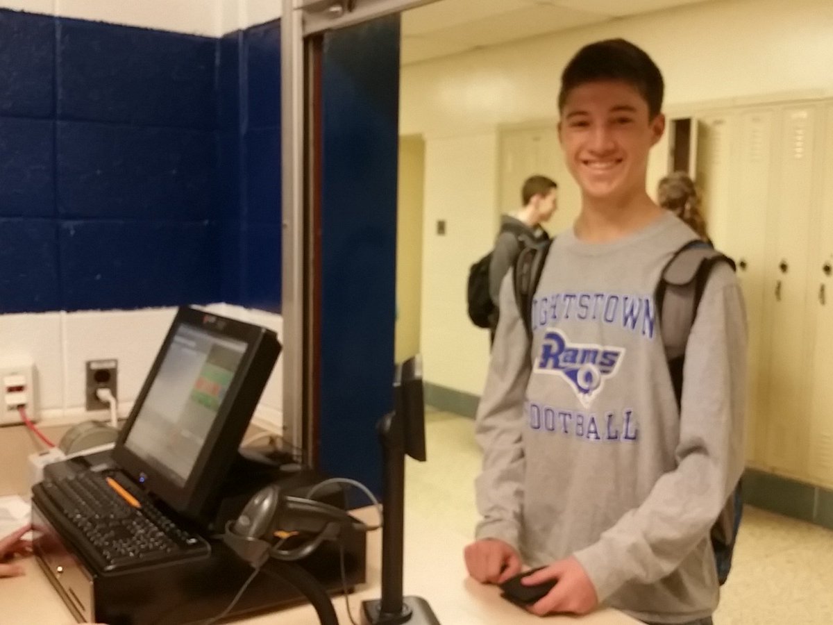 hhsgaskill's tweet photo. First sale at the Hightstown School Store!!! @ryandescoteau @HHS_vinson https://t.co/zv728T8UdN