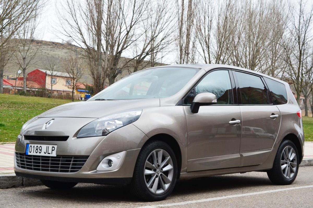 #Renault Grand Scenic Dci 110 cv 88.000 km. piel, techo, navegación, clima, llantas, PDC bit.ly/1LtjJDc