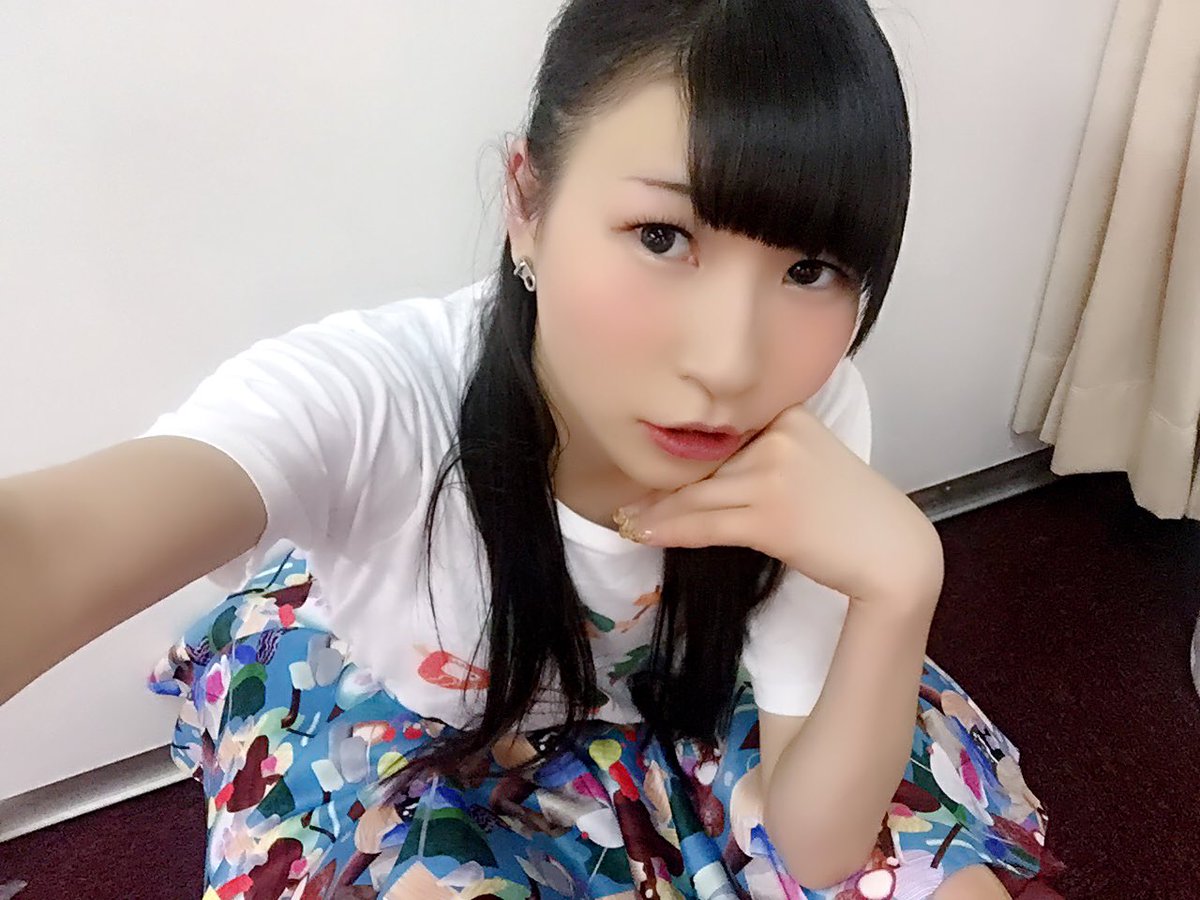 PINKY_neko's tweet photo. 【GOGO DEMPA TOUR 2016】22日目 in 市川市文化会館でした！お久しぶりのすけのホール公演でした〜🍭今日はハーフアップの前髪分け！ヤンキー風だねと言われました☺️平日でしたが来てくれてありがとうございました〜！！ https://t.co/xM6DiyfD3Q
