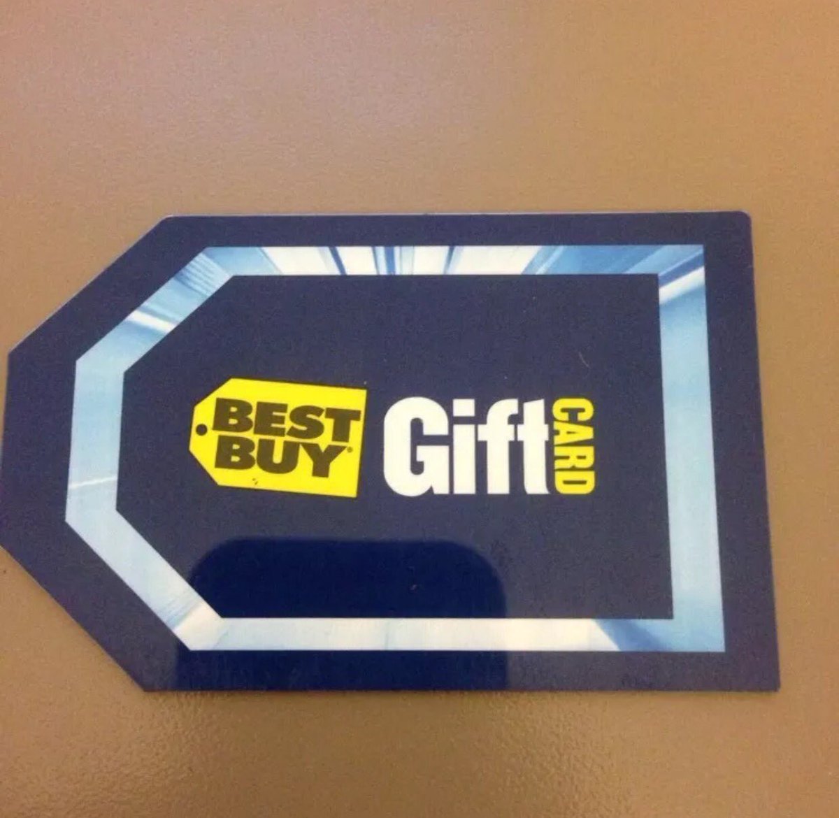 deconflict_'s tweet photo. Who wants .@BestBuy gift card? RT &amp; FOLLOW ME for a chance to win!! .@hiddencash314 hey @BestBuy RT TO UR FOLLOWERS https://t.co/zacO4uanw1
