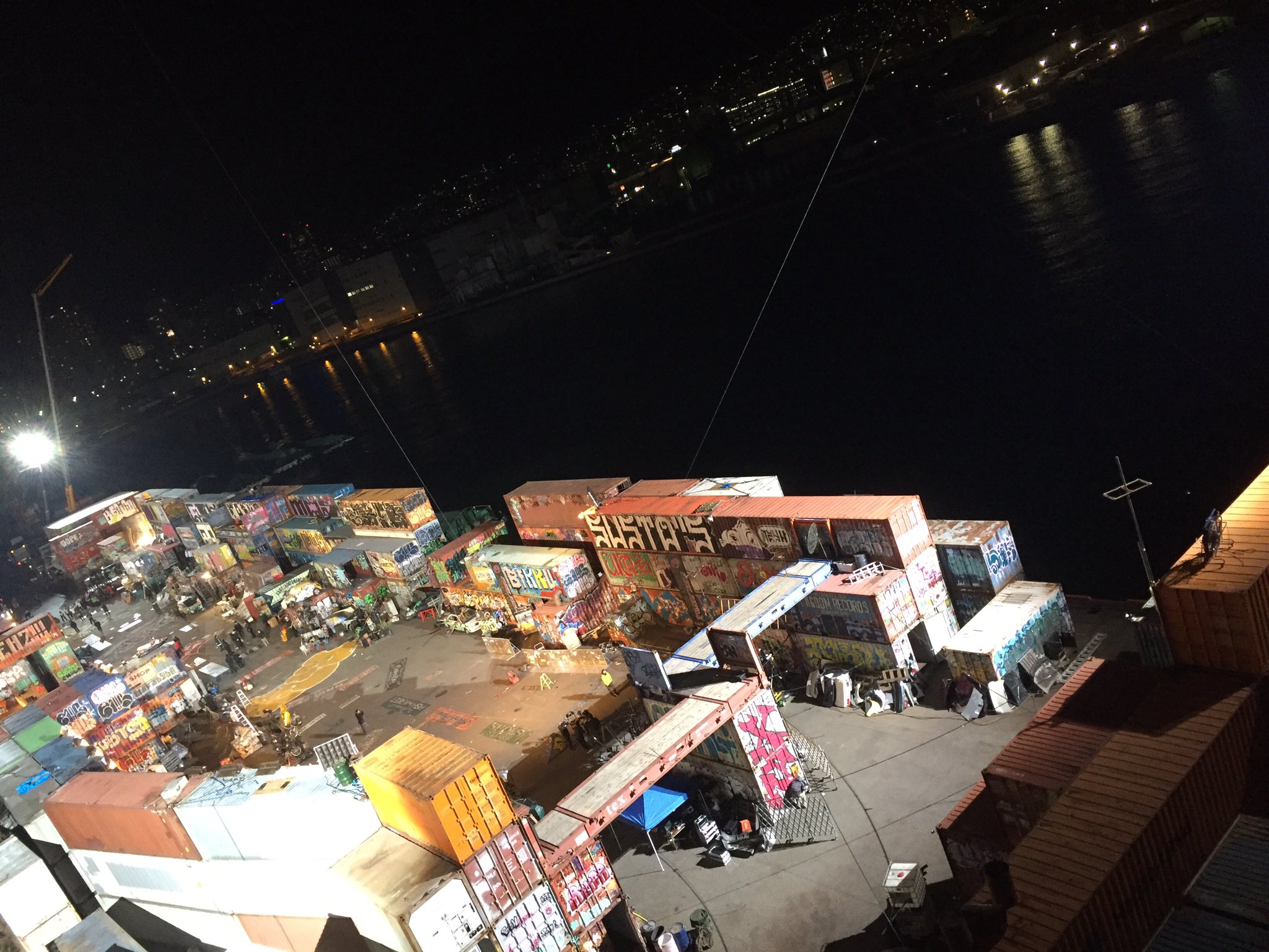 使いません Exileファン 三代目ファンの皆さん今日も撮影やってますよ 今回はなかなかいい感じじゃないですか ハイロー High Low ハイアンドロー 撮影 T Co Tdujywbyyn Twitter