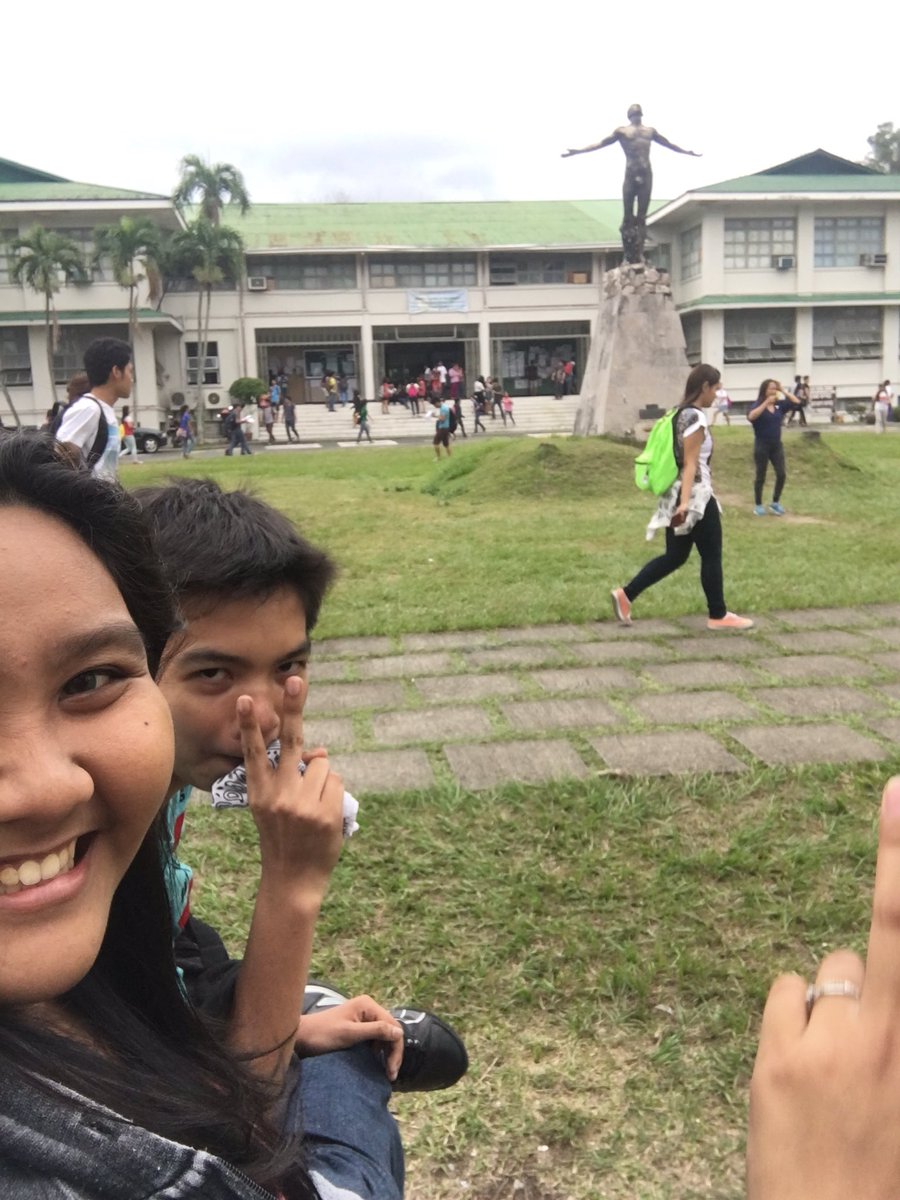 gvdca's tweet photo. Groupie w/ oble. Taruy naman our squad goals. 😂 @GentziaBaring #Jrmy https://t.co/9n7sCukn0E