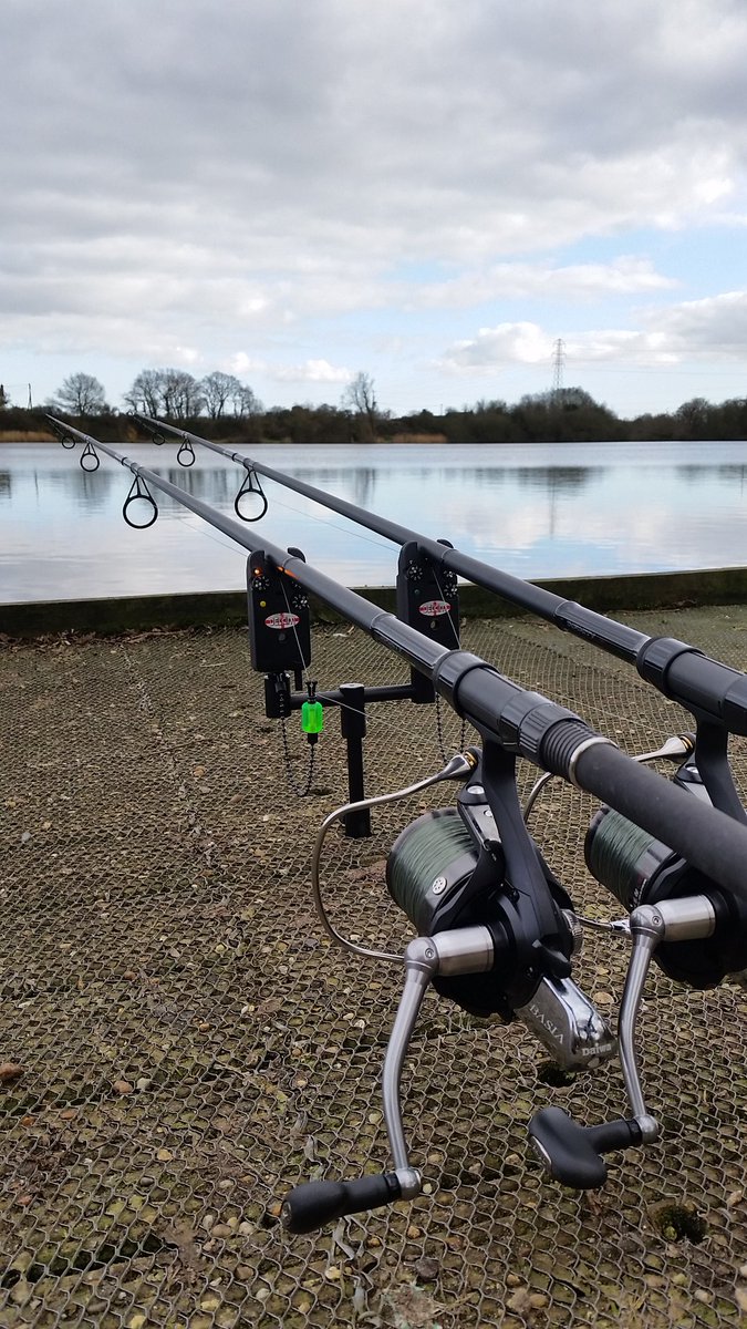 DeanMacey's tweet image. Lovey my new 2 rod @CygnetTackle snug buzz bars and Clanga's. Look the tits and really well made.
#tarty