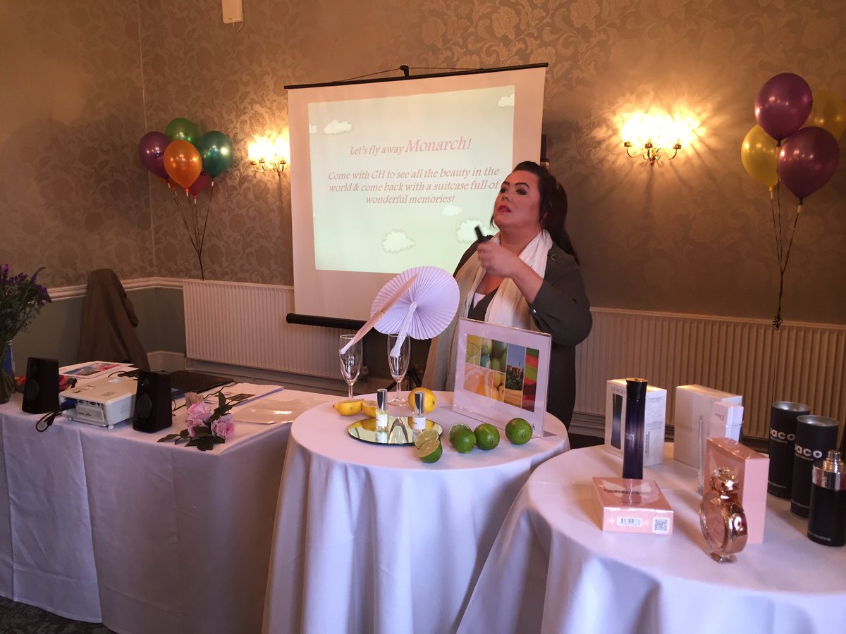 Silvester92's tweet photo. Everyone enjoying the fragrance session @RetailDetail1 #omgmon2016 https://t.co/E2Jem3WfTI