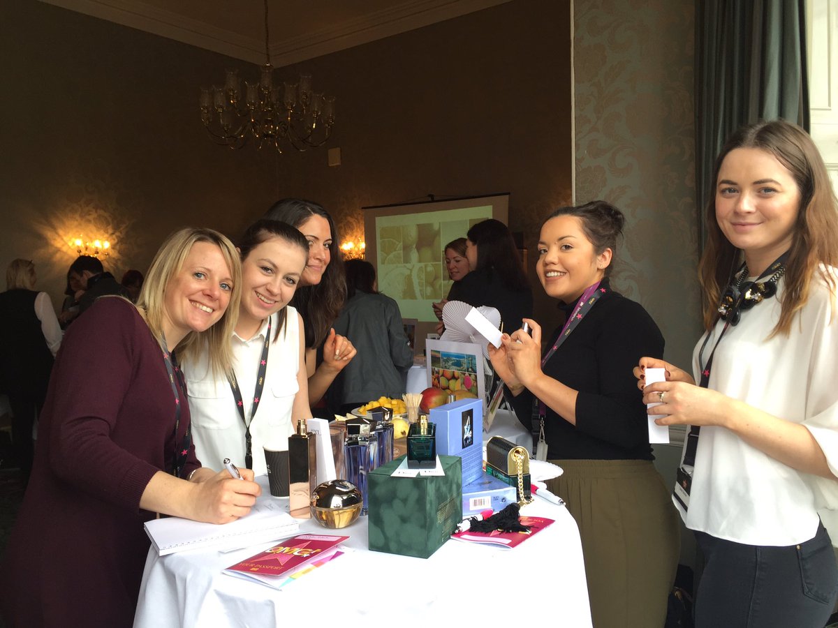 Silvester92's tweet photo. Everyone enjoying the fragrance session @RetailDetail1 #omgmon2016 https://t.co/E2Jem3WfTI