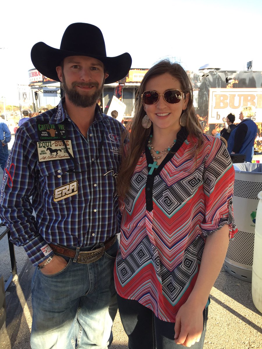 Bobbileann's tweet photo. Congrats to @wadesundell for being @RFDTVAmerican million dollar cowboy!! https://t.co/OBR7bXp9Qy