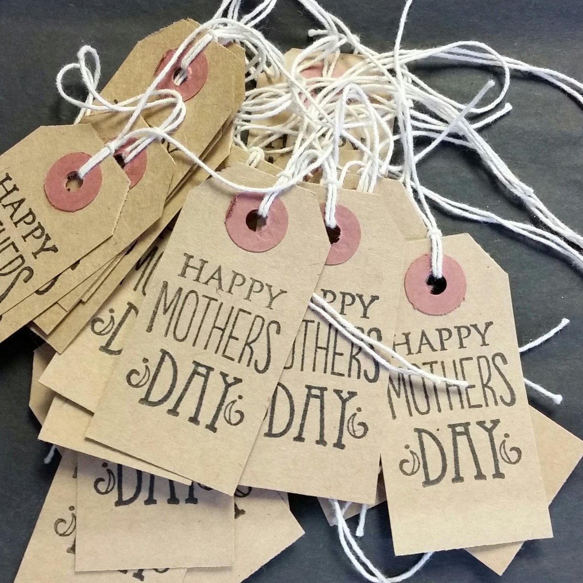 nallthingsnice's tweet photo. Ready for Mother's Day #complimentary #giftwrap #Burnham #gorgeousness #iloveyoumummy #beautifulgifts #uniquegifts https://t.co/mbPFbnp0Af