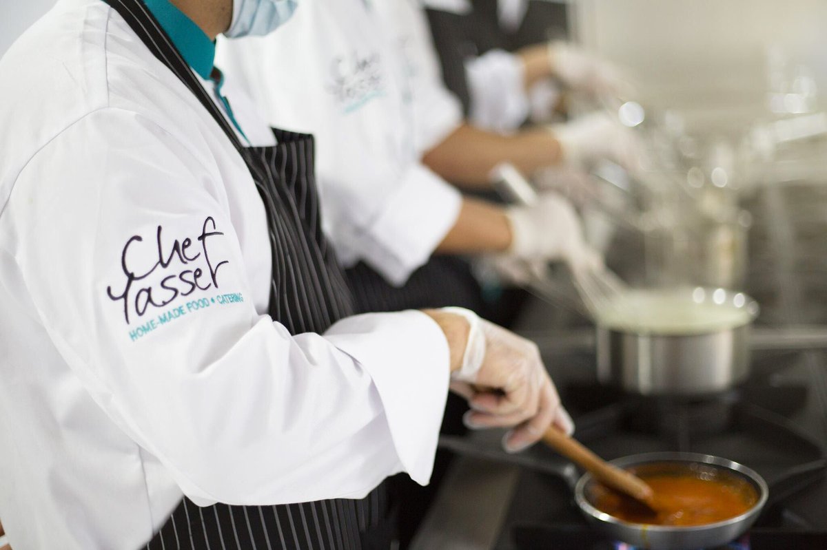 Chefyasser_UAE's tweet photo. Cooking never stops in Chef Yasser's kitchen! Call us to place your order 800YASSER (800 927737).
#cuisine #delivery https://t.co/1doYLMHa3G
