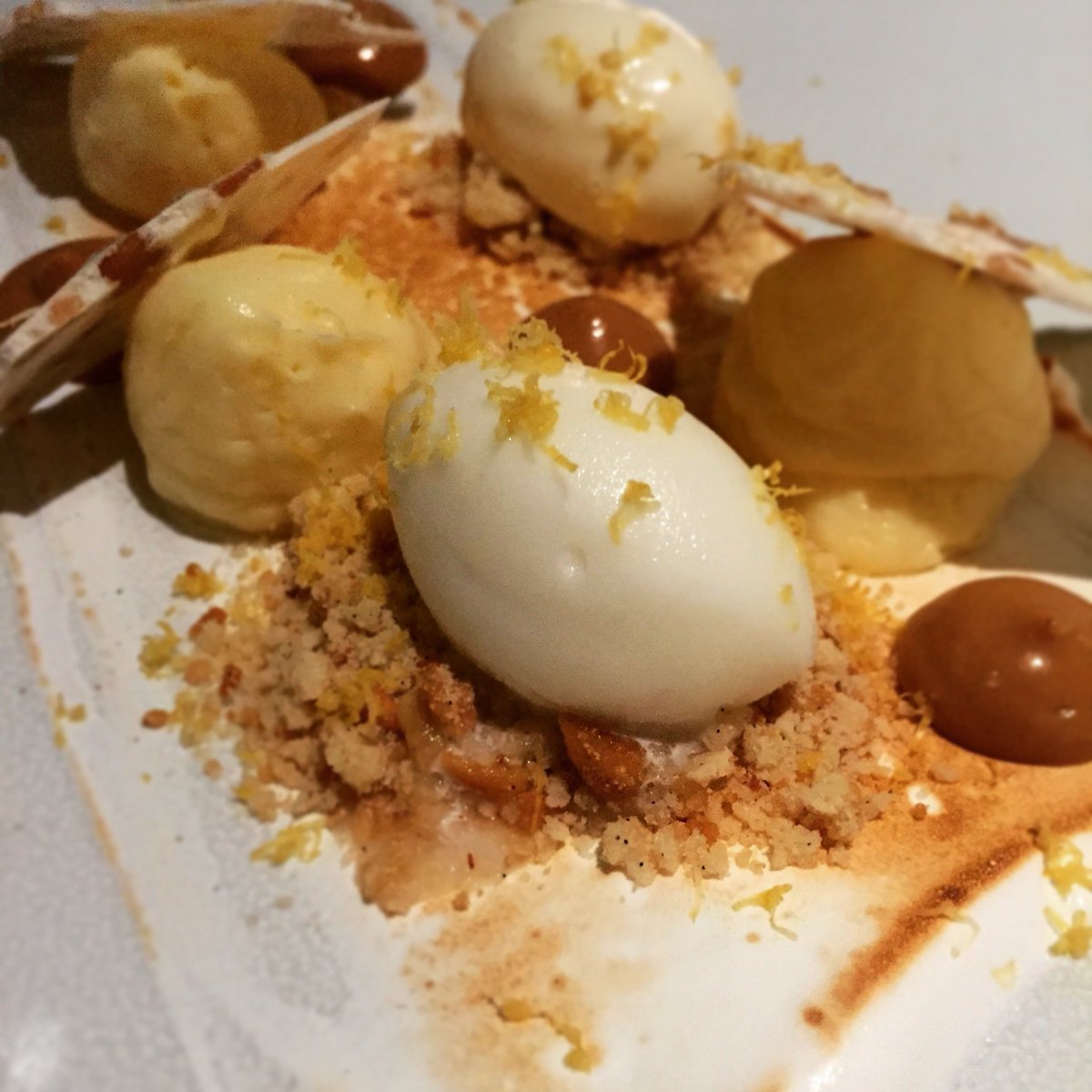 Stokesy_105's tweet photo. It's fair to say the humble lemon meringue pie has been reinvented!  @DormyHouse @Chef_swifty #tastingmenu #cotswold https://t.co/CUW3rwYkew