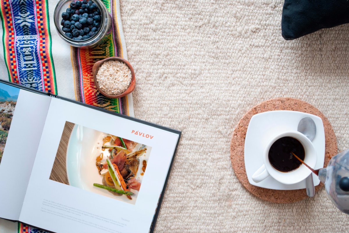 pavlov_cl's tweet photo. Comencemos con un buen café.
Foodstyling, fotografía &amp; diseño.
Pavlov https://t.co/bU3hnQ1mnt https://t.co/4hHDEafwB4