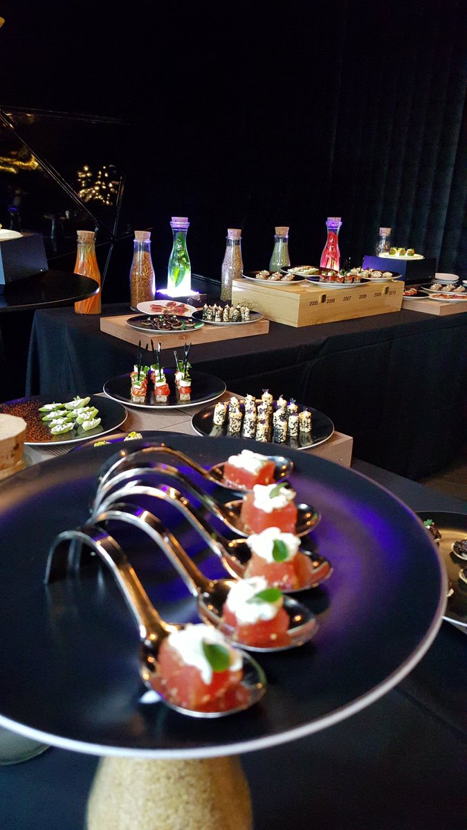 ChefVikasSeth's tweet photo. Aperitivo @cledubai #finecanapés #aperitivo #difc #difcrestaurant #dubai #dubaifood #food #foodgasm https://t.co/PyLlpG3kNo