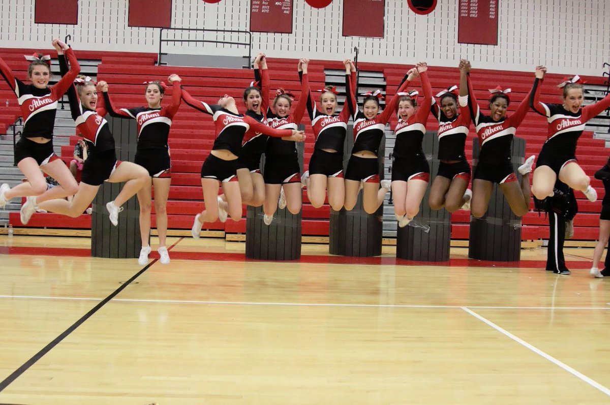 theD_TigerBlood's tweet photo. @troyathenscheer have a #DateWithStates #jumpHigherMegan #proudCoaches #FridayNightFight #SeniorFinale #ChinPics https://t.co/sFkjoP8FXK