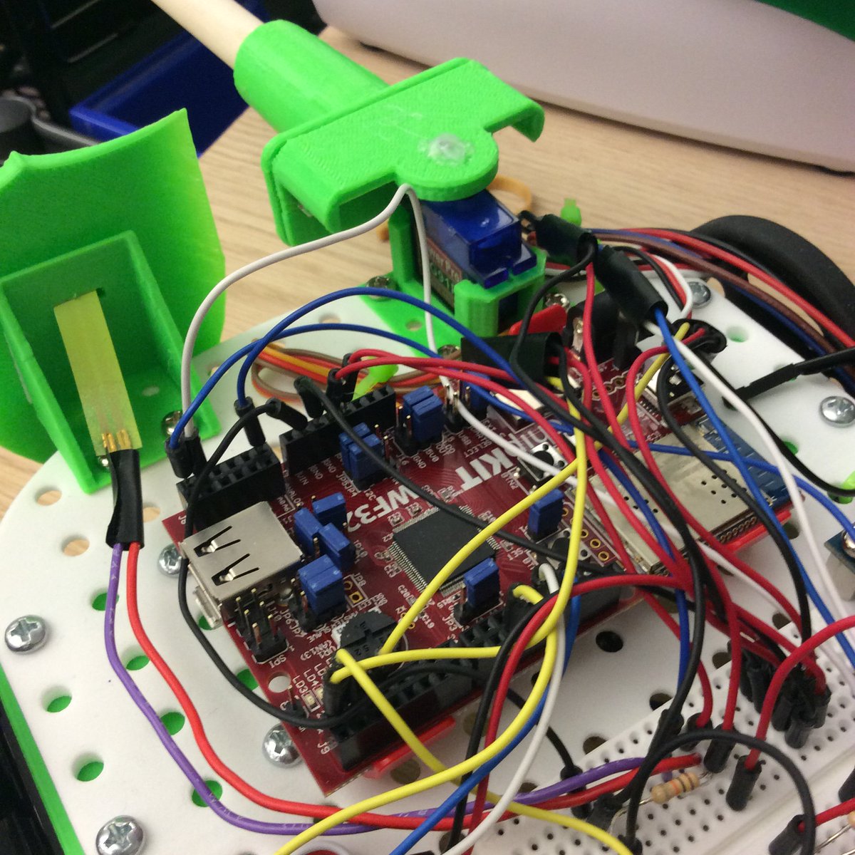 DigilentInc's tweet photo. 6 Places to Find Ideas for Projects -  https://t.co/ldvJHHZHWI #digilentshares #mcu #fpga #eece #projects https://t.co/tCLzMeCyDT