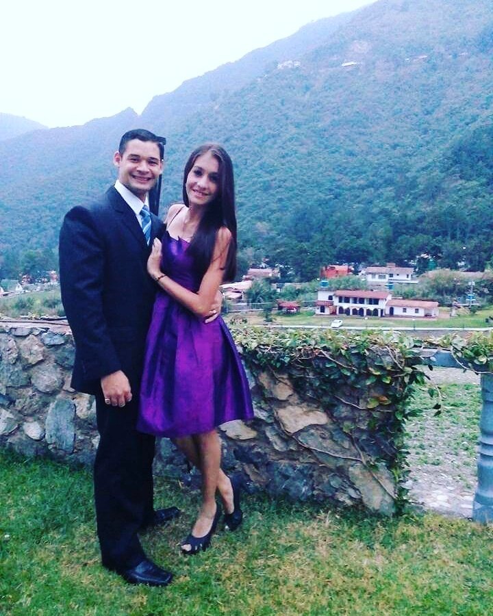 GabyFerrer's tweet photo. #Boda #Primos #LaPuerta #CastilloSanIsidro https://t.co/EaU9POBww4